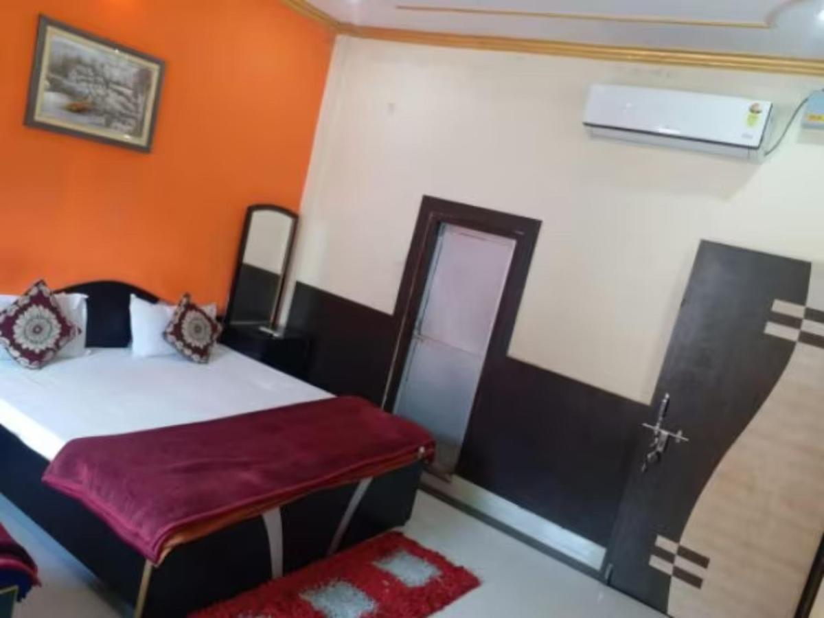 Goroomgo New Ashiyana Palace Varanasi Ngoại thất bức ảnh